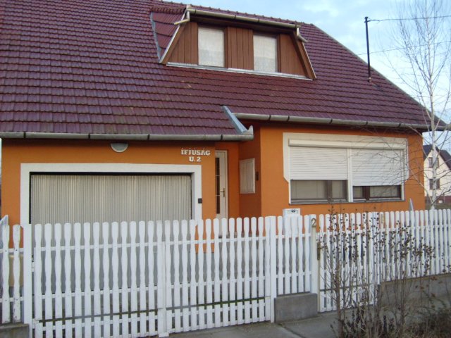 s6300112.jpg